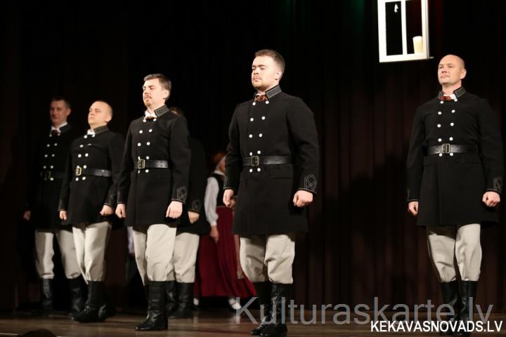 Baloži